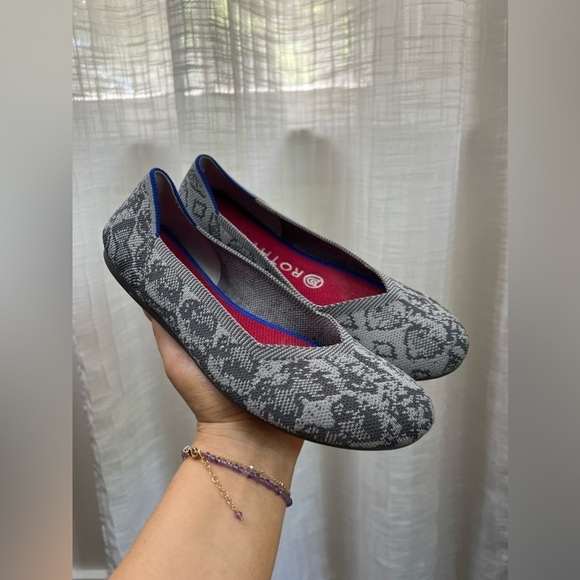 Rothys - The Flat - Grey Stone Snake Print - Size 8 Round Toe Retired